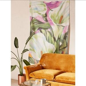 UO • Calla Lillies Tapestry